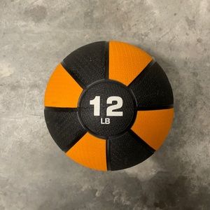 Medicine ball 12lb